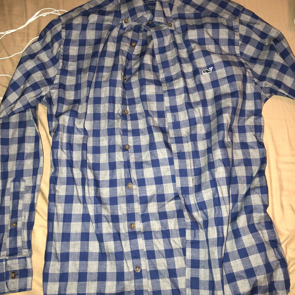 Never worn vineyard vines button down